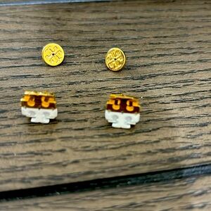 Beautiful Tory Burch earring